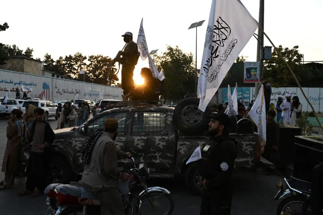 مرکز حقوق بشر افغانستان: گفتگو و تعامل با طالبان نتیجه ندارد