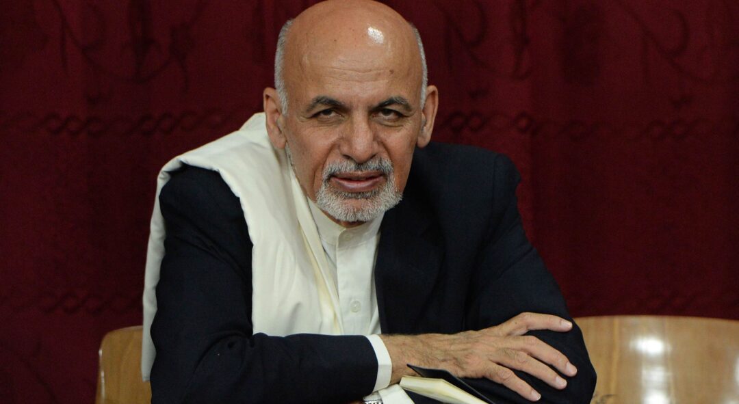 اشرف غنی: حتی صد سال دیگر هم در برابر طالبان سر خم نمیکنم