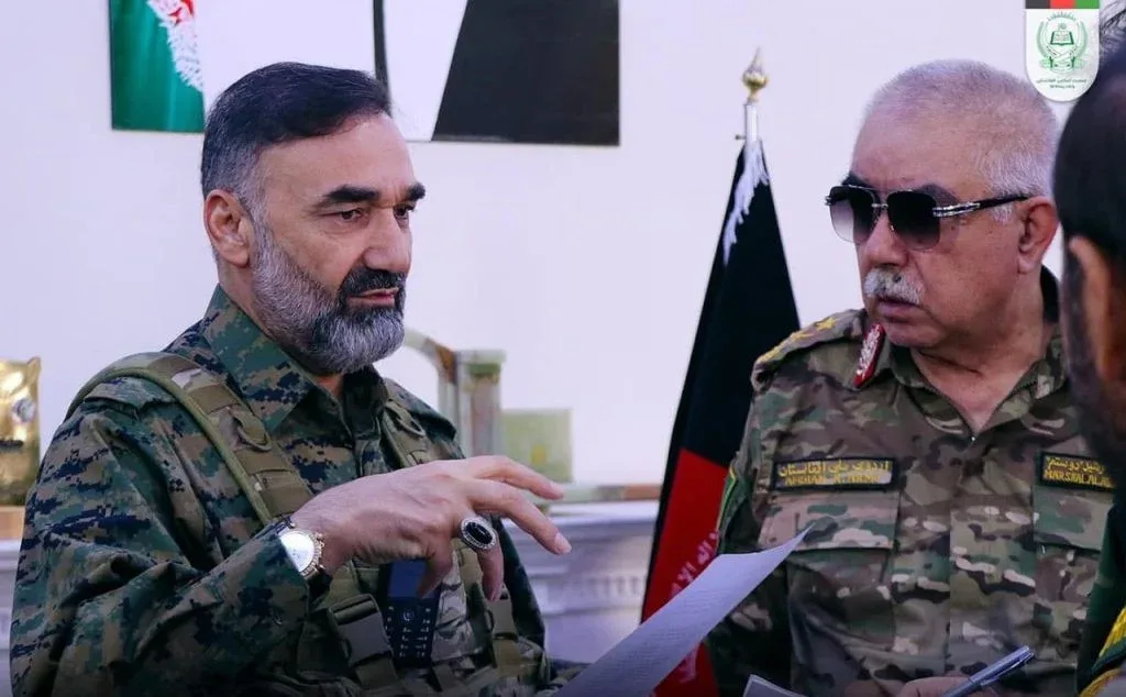 تنش لفظی میان دوستم و عطامحمد نور درباره گروه‌های مخالف طالبان