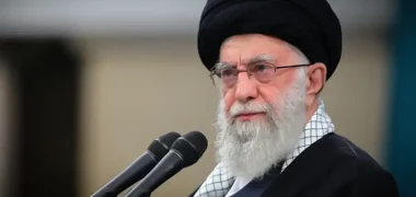 رهبر انقلاب اسلامی ایران : حوادث سوریه نباید مسئله فلسطین را کمرنگ کند