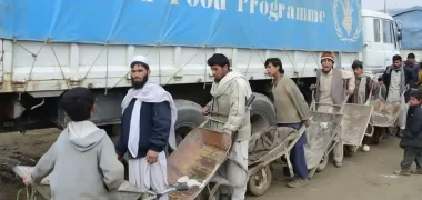 برنامه جهانی غذا : کمبود بودجه افغانستان را در آستانه فروپاشی قرار داده است