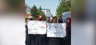 زنان معترض افغانستان: دست از سفیدنمایی طالبان بردارید