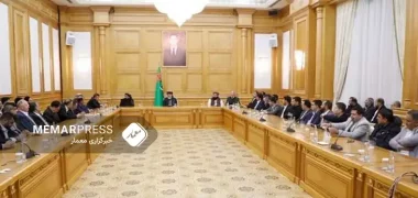 دیدار و گفتگوی سرپرست وزارت تجارت طالبان با تاجران افغان در ترکمنستان