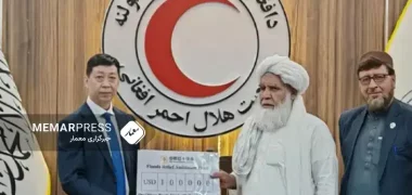 صلیب سرخ چین 100 هزار دالر برای کمک به سیل‌زدگان افغانستان در به طالبان تسلیم کرد