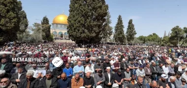 حضور گسترده صد هزار فلسطینی در نخستین نماز جمعه ماه رمضان در مسجدالاقصی