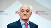 سپنتا: اشرف غنی دچار مشکلات روانی بود