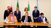 عربستان و قطر ۸۹ میلیون دالر به سوریه کمک می‌کنند