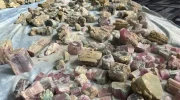 طالبان از فروش ۱۰ کیلوگرام سنگ بیروج نورستان به ارزش بیش از ۳ میلیون افغانی خبر داد