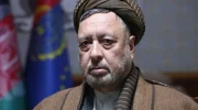 انتقاد تند محقق از خلیلزاد: چرا طالبان را مجاز می‌دانی و زنان را نه؟