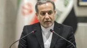 وزیر خارجه ایران: : ملت ایران تا آخرین قطره خون برای عزت خود ایستاده‌اند