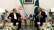 تأکید وزاری خارجه ایران و پاکستان بر همکاری برای ثبات منطقه‌ای